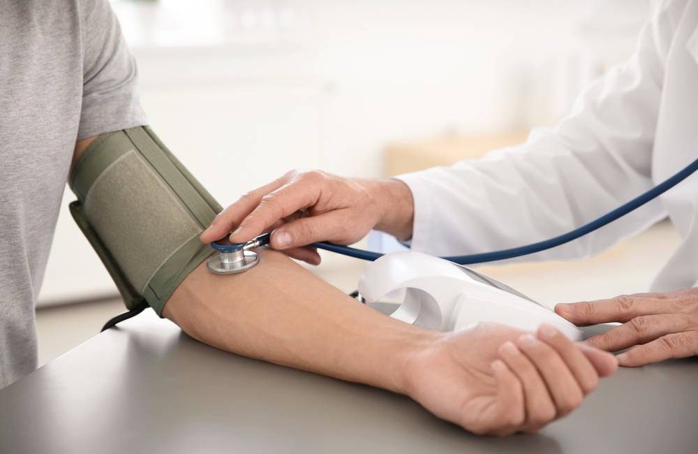 Hipertansiyon nedenleri hakkında açıklama yapan Prof.Dr. Murat Turfan, hipertansiyon riskini