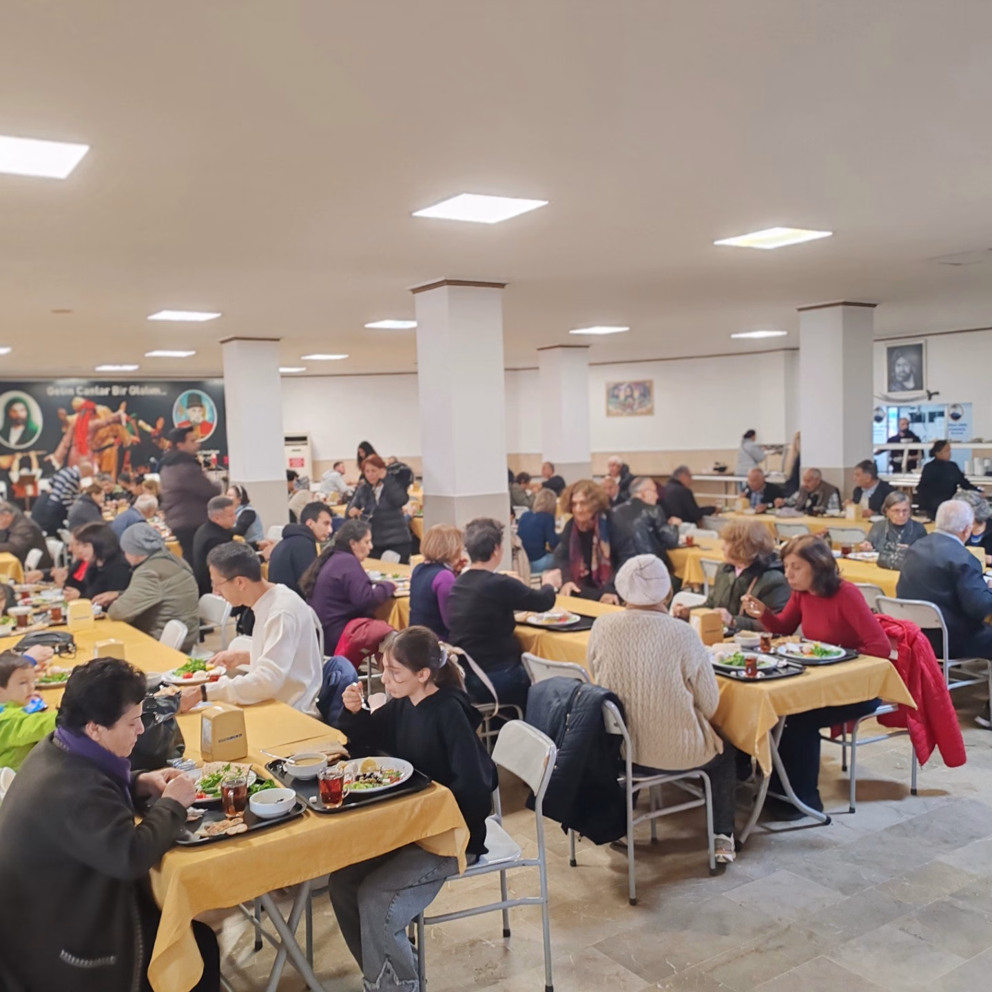 Mersin Cemevi Kadın Komisyonu tarafından cemevinde dayanışma kahvaltısı düzenlendi. Kurum