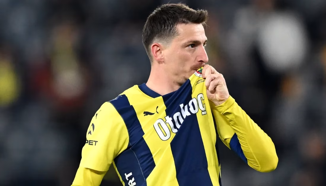İSTANBUL-BHA Sarı-lacivertli futbolcunun, kulüpte kalmak adına başkan adaylarına sembolik bir