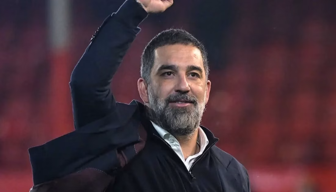 Ukrayna Premier Lig’de şampiyonluğa ulaşan Arda Turan yönetimindeki Shakhtar Donetsk,