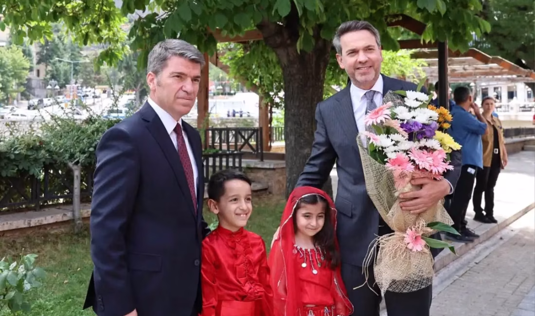 AMASYA – BHA  Valilikte gerçekleşen görüşmede, Amasya’nın gündemindeki yatırımlar, devam